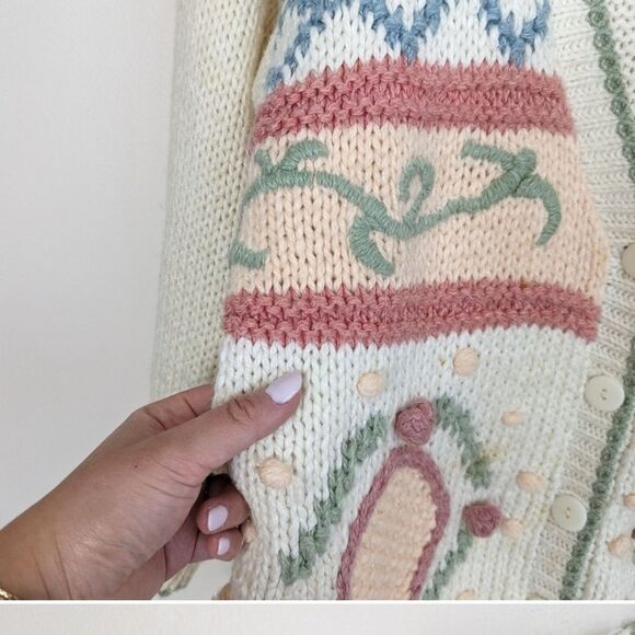 VINTAGE Huntington Ridge Heavily Embroidered Hand Knit Cardigan Sweater Size M - Picture 5 of 9